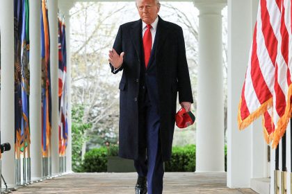 trump-ameaca-china-com-tarifas-adicionais-de-50%-apos-pequim-retaliar