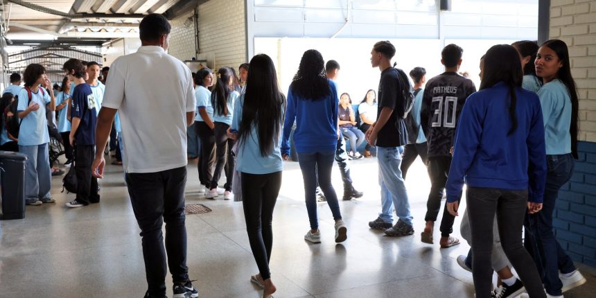 pe-de-meia:-alunos-nascidos-em-novembro-e-dezembro-recebem-1a-parcela