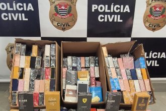 perfumes-suspeitos-de-serem-falsificados-sao-apreendidos-pela-policia-civil-em-pirapozinho