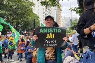 anistia:-146-deputados-de-partidos-com-ministro-no-governo-assinam-urgencia