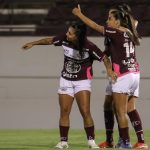 ferroviaria-vence-e-assume-lideranca-do-brasileiro-feminino