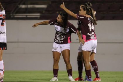 ferroviaria-vence-e-assume-lideranca-do-brasileiro-feminino