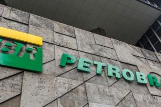 acionistas-da-petrobras-mudam-apenas-1-dos-11-membros-do-conselho