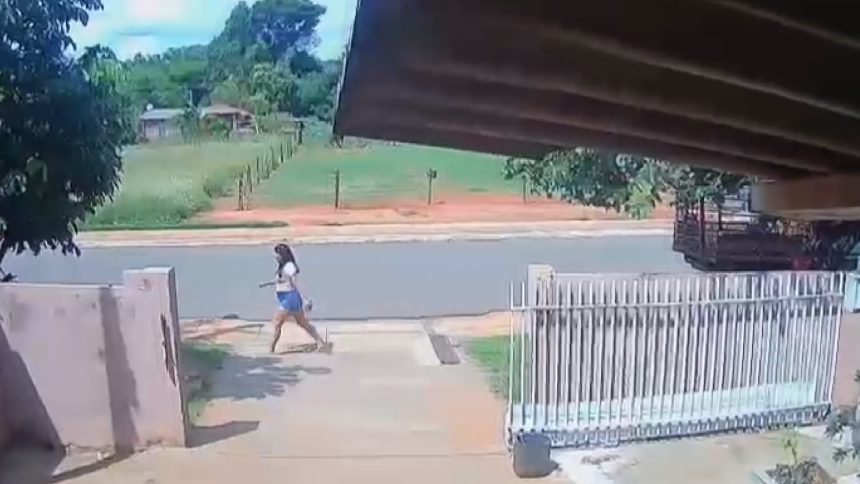 mulher-que-invadiu-casa-de-idoso-e-levou-r$-25-mil-dele-no-parana-e-presa-no-interior-de-sp