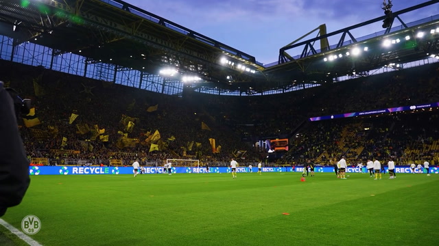 bastidores:-o-apoio-incrivel-da-torcida-do-dortmund-contra-o-barca