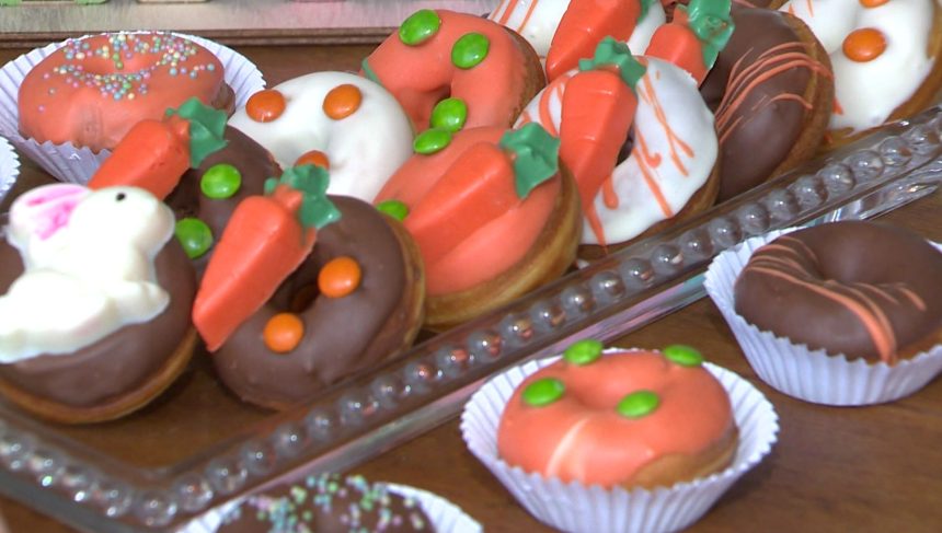 com-cenouras-e-coelhos-de-chocolate,-aprenda-receita-de-donuts-personalizados-de-pascoa