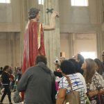 santo-expedito-recebe-milhares-de-devotos-para-celebrar-padroeiro-das-causas-urgentes;-veja-fotos