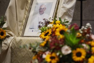 vaticano-confirma-morte-do-papa-por-avc-e-colapso-cardiovascular