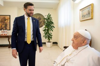 ainda-ha-um-combate-que-temos-que-vencer-pelo-papa-francisco