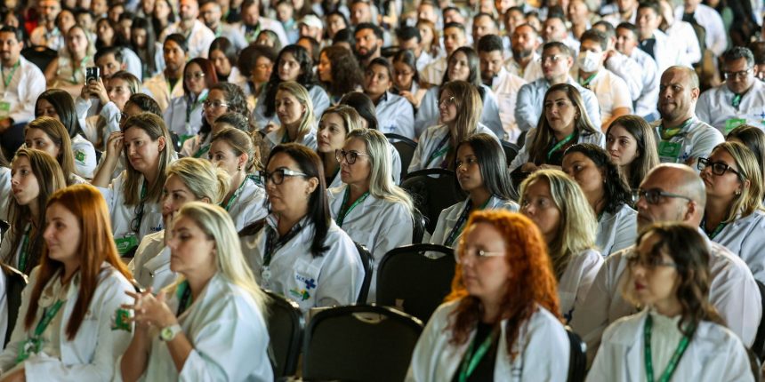 mais-medicos:-407-profissionais-comecam-a-atuar-em-22-estados