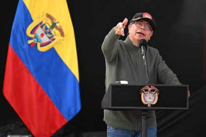 petro-pede-investigacao-de-ataque-em-area-com-operacoes-antiguerrilha-suspensas