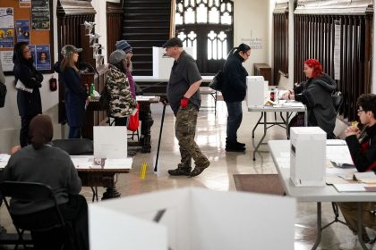 canadenses-vao-as-urnas-em-eleicao-dominada-por-preocupacoes-com-trump