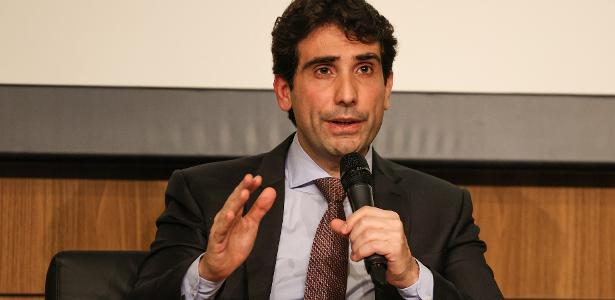 economista:-juros-no-brasil-precisam-de-tempo-para-afetarem-atividade