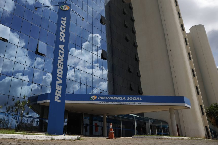fraude-do-inss-afetou-aposentados-com-deficiencia-e-analfabetos,-diz-relatorio