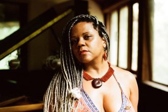 ilessi-reafirma-suas-raizes-negras-em-‘atlantico-negro’,-seu-novo-disco-de-travessias
