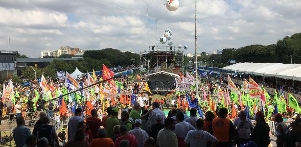 mesmo-com-sorteio-de-carros,-1o-de-maio-de-centrais-tem-publico-reduzido