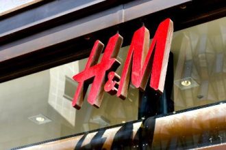 prevendo-abrir-4-lojas-no-brasil-em-2025,-h&m-ja-movimenta-mercado-da-moda