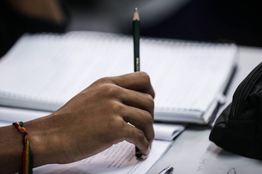 1-em-cada-5-cidades-do-pais-nao-oferece-educacao-basica-para-adultos