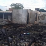 incendio-de-grandes-proporcoes-atinge-quatro-casas-no-distrito-de-porto-primavera,-em-rosana