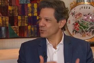 nos-eua,-haddad-preve-taxa-de-crescimento-do-brasil-de-3%-ate-fim-de-2026