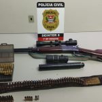 armas-e-municoes-sao-apreendidas-em-casa-de-suspeito-de-violencia-domestica,-em-rosana