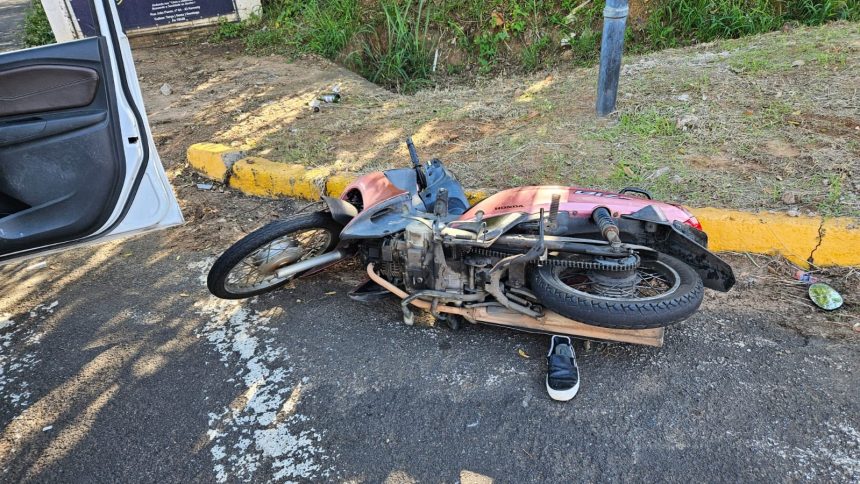 acidente-de-transito-envolve-motocicleta-e-carro-no-jardim-brasilandia,-em-dracena