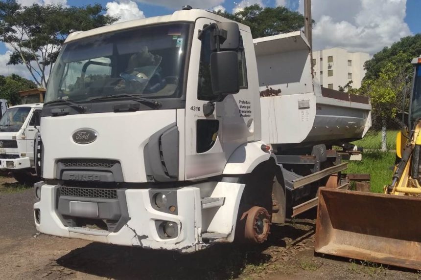 prefeitura-arrecada-r$-769-mil-em-leilao-de-veiculos-e-sucatas,-em-presidente-prudente