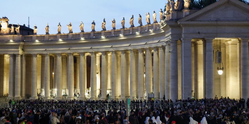conclave:-vaticano-tem-fumaca-preta-apos-nova-votacao