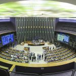 especialistas-veem-manobra-juridica-em-decisao-da-camara-sobre-golpe