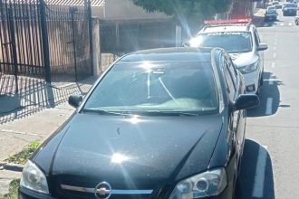 idoso-e-encontrado-morto-dentro-de-veiculo-no-centro-de-pirapozinho