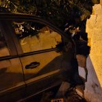 idosa-colide-carro-contra-muro-de-residencia-na-avenida-joaquim-andre-em-dracena