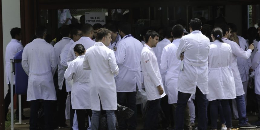 revalida-2025:prazo-para-contestar-notas-provisorias-termina-hoje