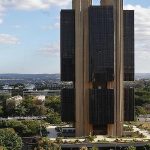 a-taxa-de-juros-vai-cair?-nao-cometa-esse-erro-nos-seus-investimentos