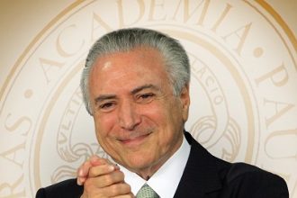 “cafe-ainda-quente”:-temer-rebate-bolsonaristas-e-defende-projeto-nacional