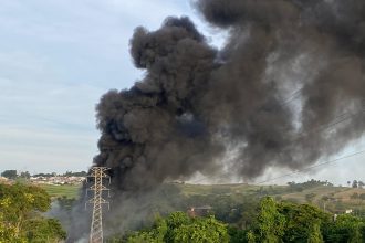 incendio-atinge-area-na-zona-leste-de-presidente-prudente
