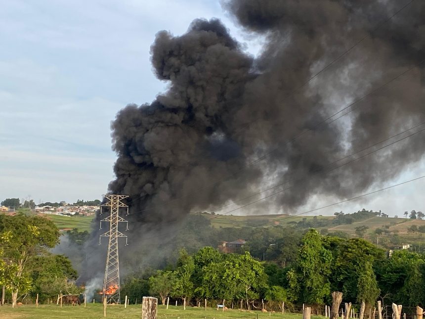 incendio-atinge-area-na-zona-leste-de-presidente-prudente