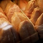 gripe-aviaria-no-brasil-preocupa-o-mundo,-que-nunca-comeu-tanto-frango
