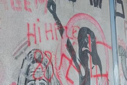 pichacoes-de-teor-nazista-sao-feitas-em-parede-no-campus-da-unesp,-em-presidente-prudente