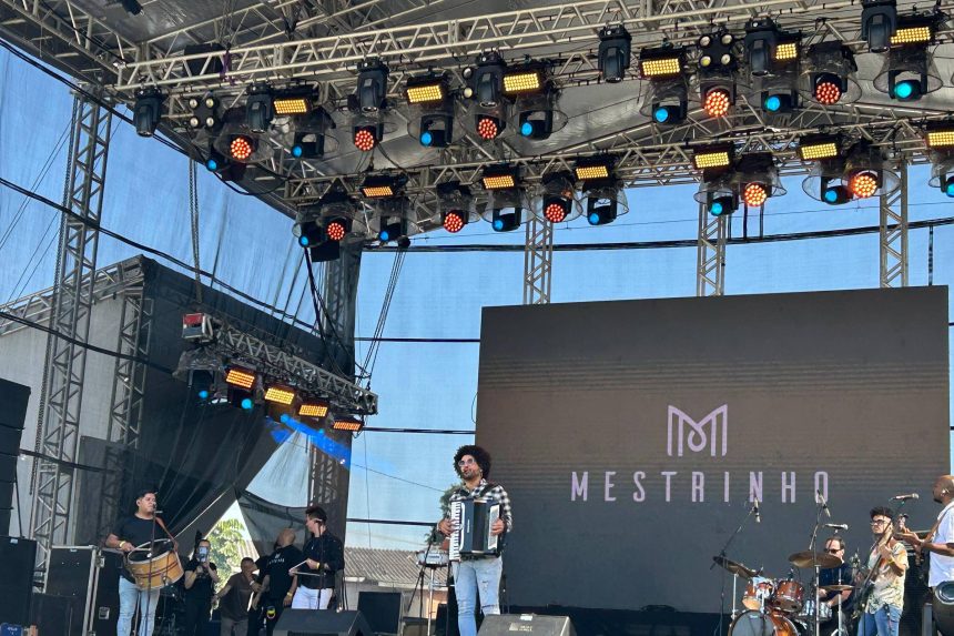 mestrinho-traz-sucessos-nordestinos-para-publico-familiar-na-virada-cultural