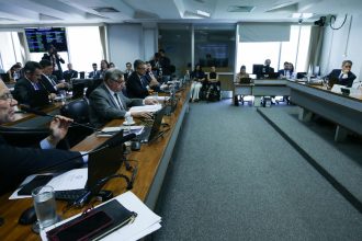 ccj-do-senado-suspende-demarcacao-de-terras-indigenas-em-sc
